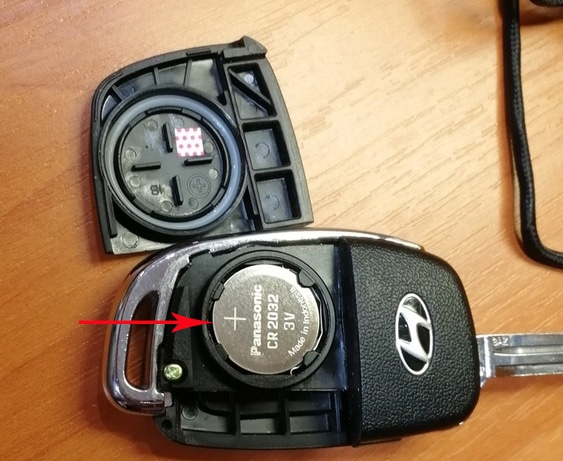 Как поменять батарейку в ключе хендай крета